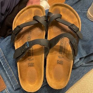 Worn Twice Birkenstocks Black